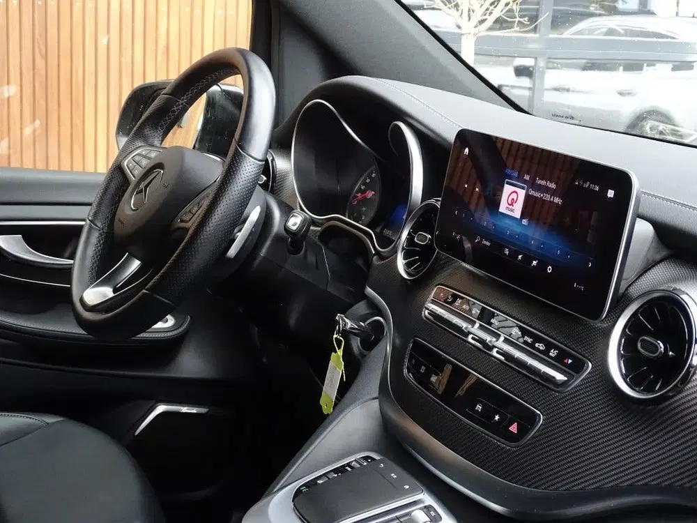 Mercedes-Benz V-Klasse 300d 239PK automaat uit 2023, foto 10