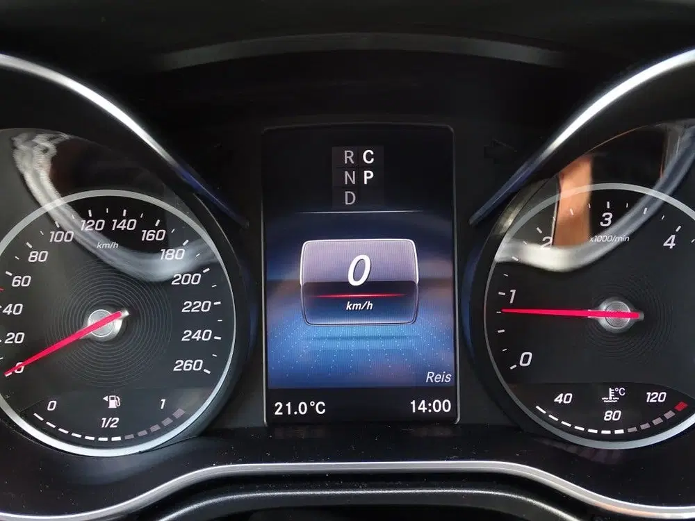 Mercedes-Benz V-Klasse 300d 239PK automaat uit 2023, foto 16