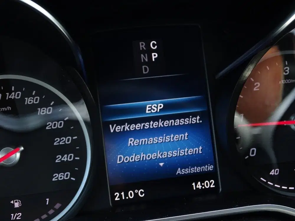 Mercedes-Benz V-Klasse 300d 239PK automaat uit 2023, foto 18