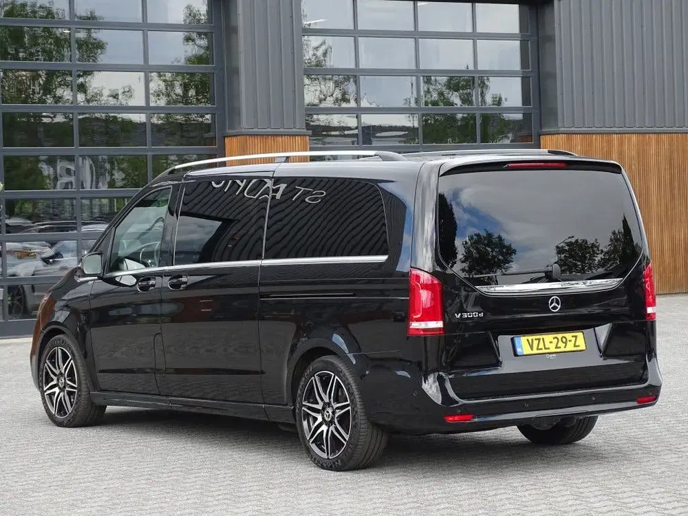 Mercedes-Benz V-Klasse 300d 239PK automaat uit 2023, foto 6