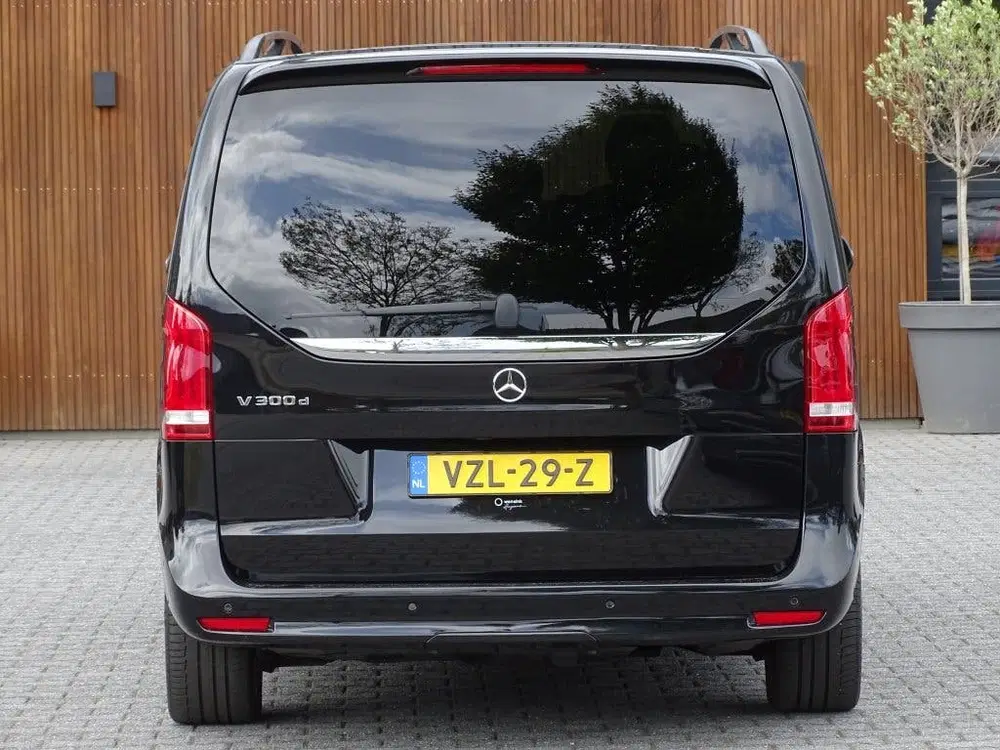 Mercedes-Benz V-Klasse 300d 239PK automaat uit 2023, foto 7