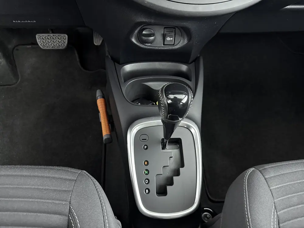 Toyota Yaris 1.5 Hybrid Dynamic uit 2019, foto 12