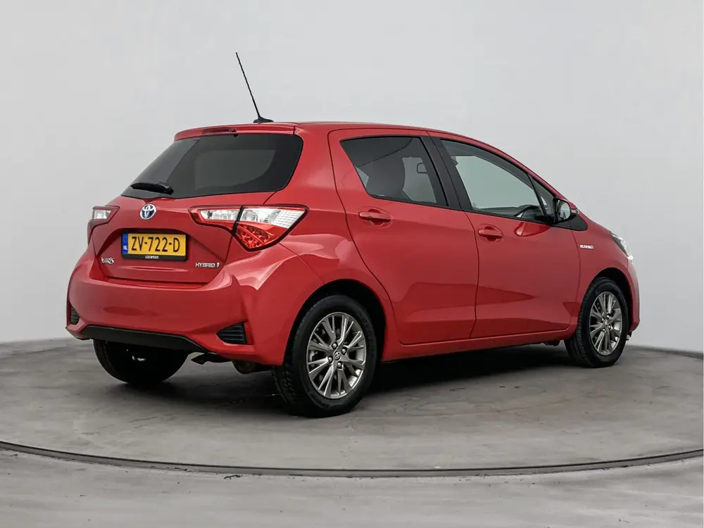 Toyota Yaris 1.5 Hybrid Dynamic uit 2019, foto 2