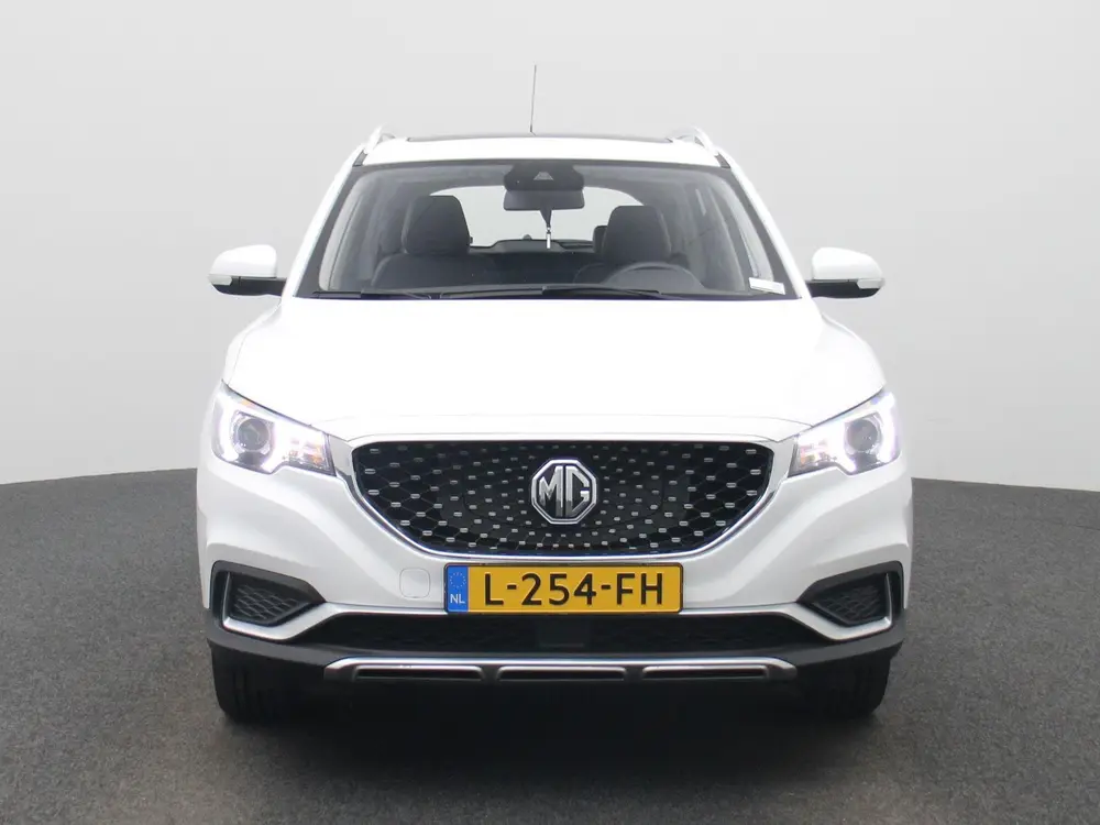 MG ZS EV Luxury 45 kWh | lichtmetalen velgen | panoramadak | uit 2021, foto 3