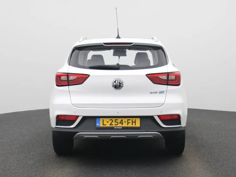 MG ZS EV Luxury 45 kWh | lichtmetalen velgen | panoramadak | uit 2021, foto 5