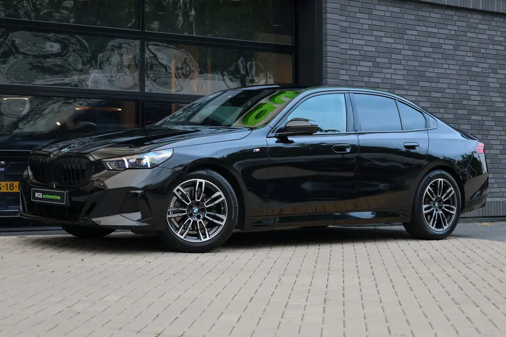 BMW 5-serie 5 Serie 520i uit 2024, foto 6