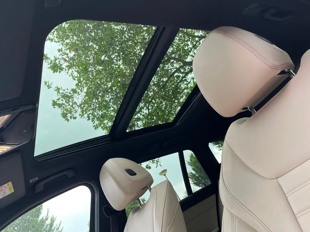 BMW 3-serie 330e M-Sport uit 2022, foto 8