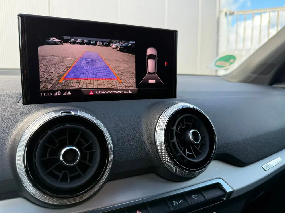 Audi Q2 35 TFSI S-Edition uit 2023, foto 10