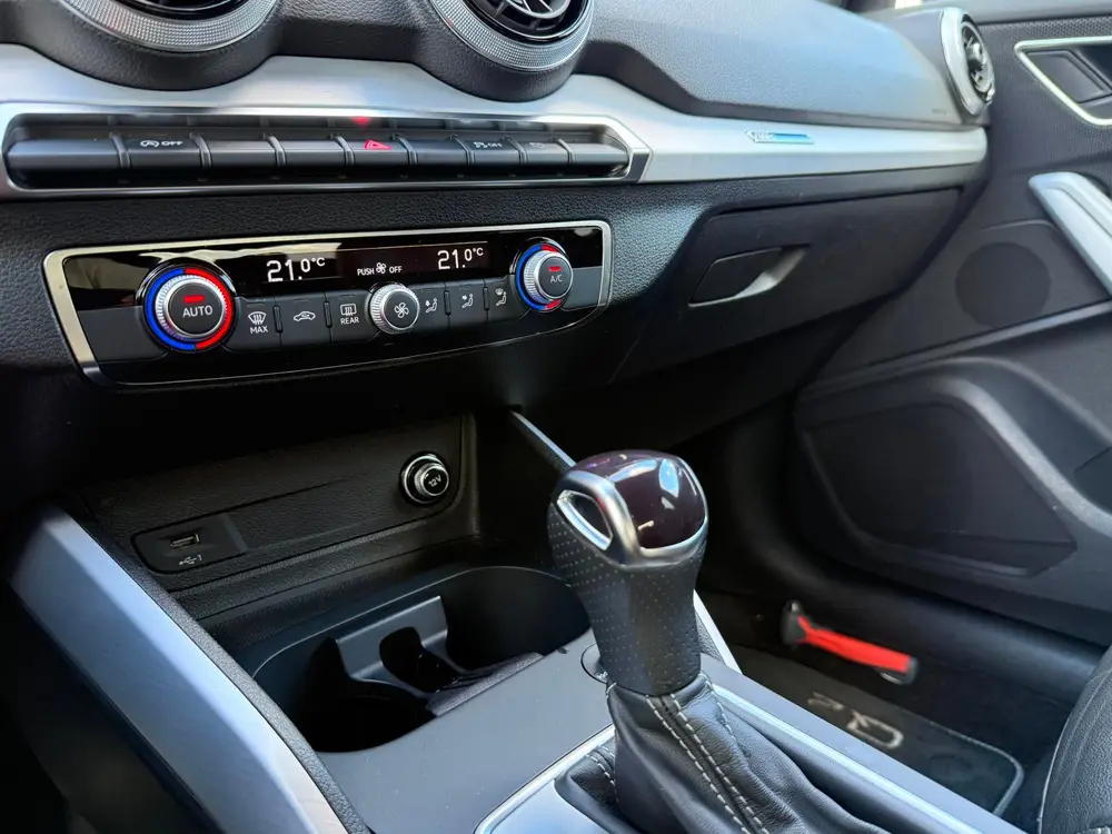 Audi Q2 35 TFSI S-Edition uit 2023, foto 11