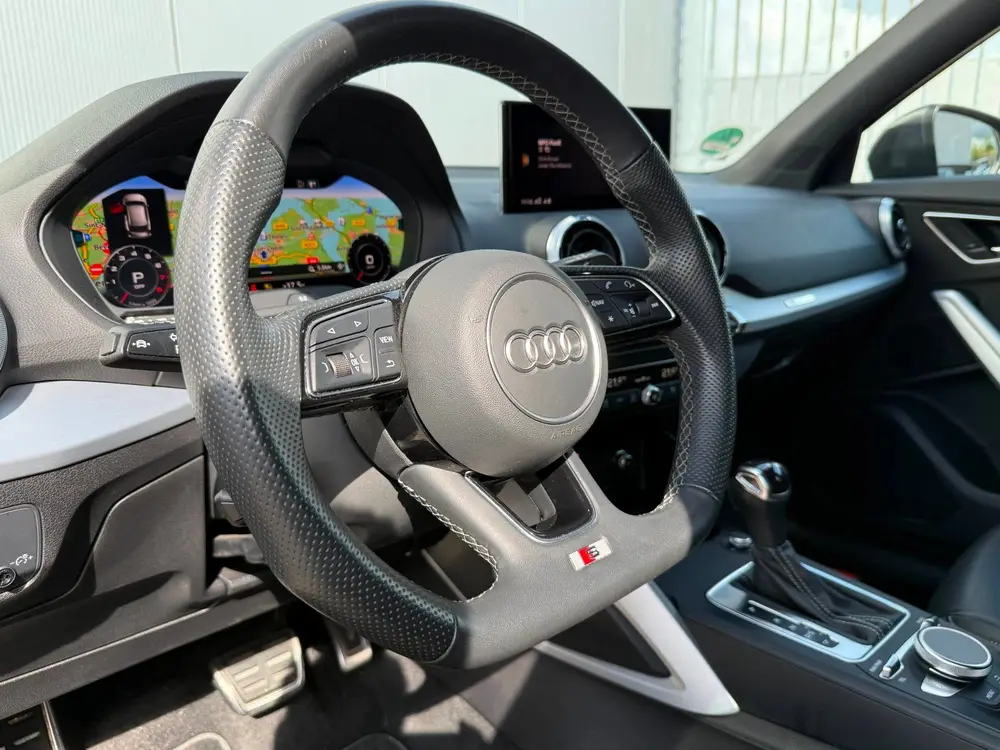 Audi Q2 35 TFSI S-Edition uit 2023, foto 9