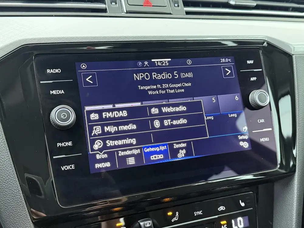Volkswagen Passat Variant 1.5 TSI Business | 150 PK | Automa uit 2022, foto 13