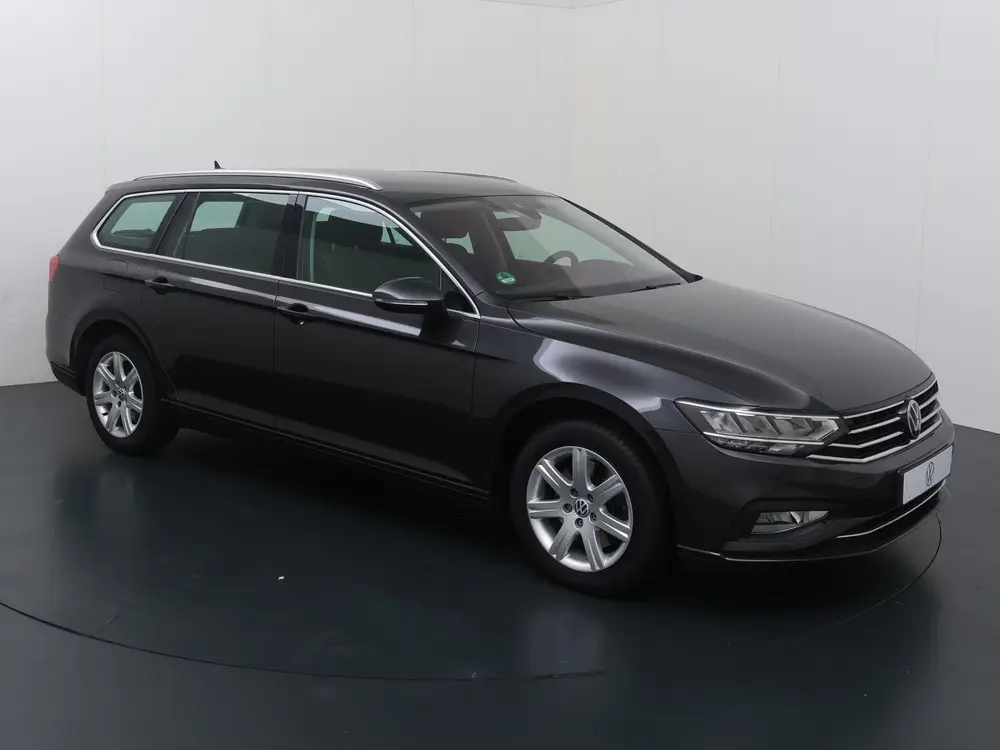 Volkswagen Passat Variant 1.5 TSI Business | 150 PK | Automa uit 2022, foto 3
