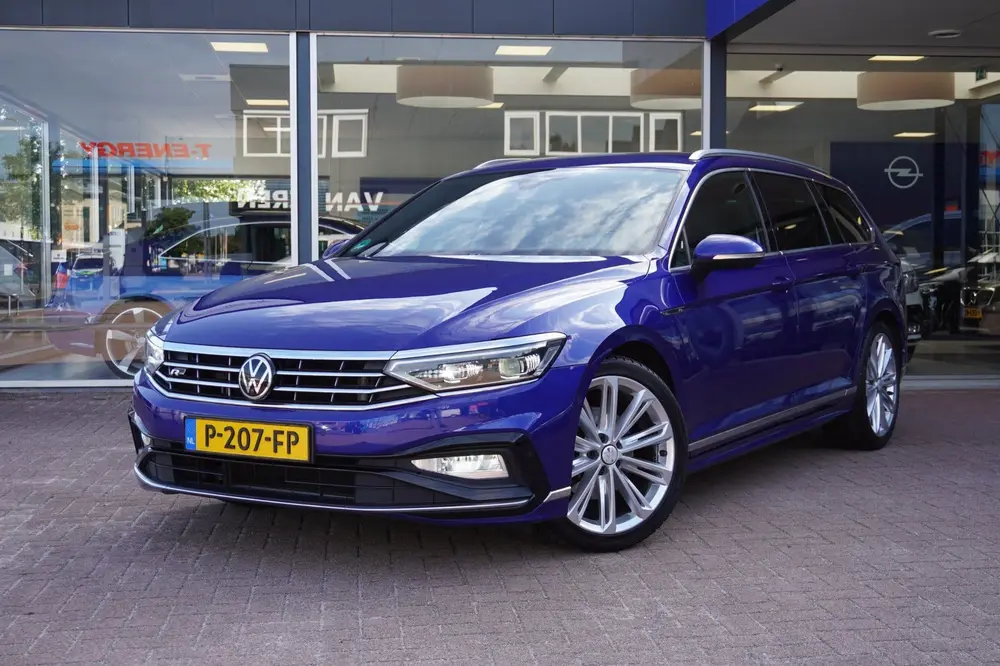 Volkswagen Passat Variant 1.5 TSI R-Line Business + Automaat uit 2020