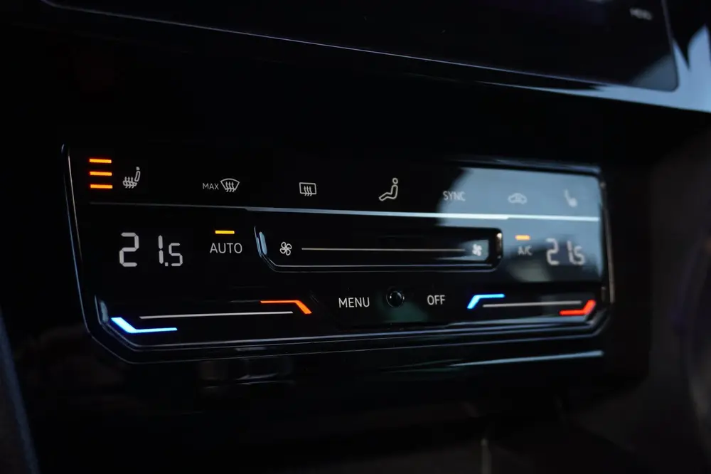 Volkswagen Passat Variant 1.5 TSI R-Line Business + Automaat uit 2020, foto 10