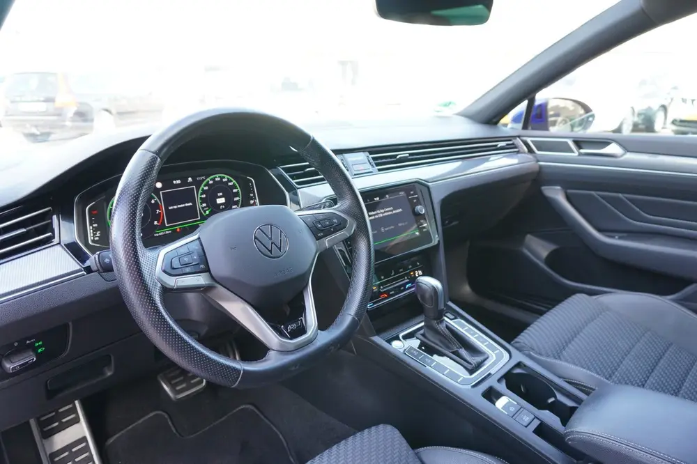 Volkswagen Passat Variant 1.5 TSI R-Line Business + Automaat uit 2020, foto 4