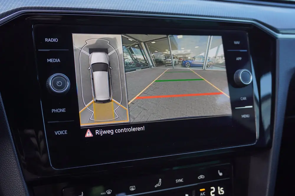 Volkswagen Passat Variant 1.5 TSI R-Line Business + Automaat uit 2020, foto 8