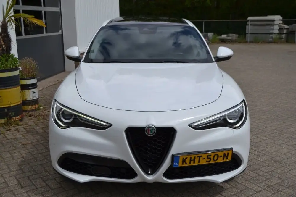 Alfa Romeo Stelvio 2.0 T AWD Sprint (bj 2021, automaat) uit 2021, foto 2