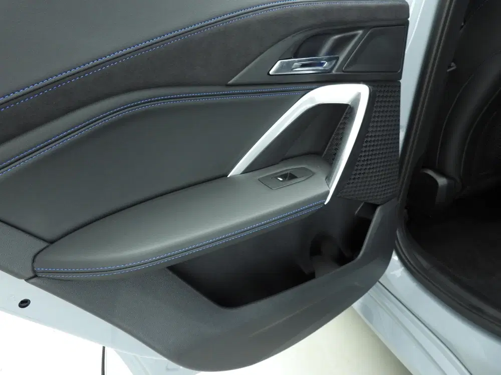 BMW X2 sDrive20i uit 2024, foto 17