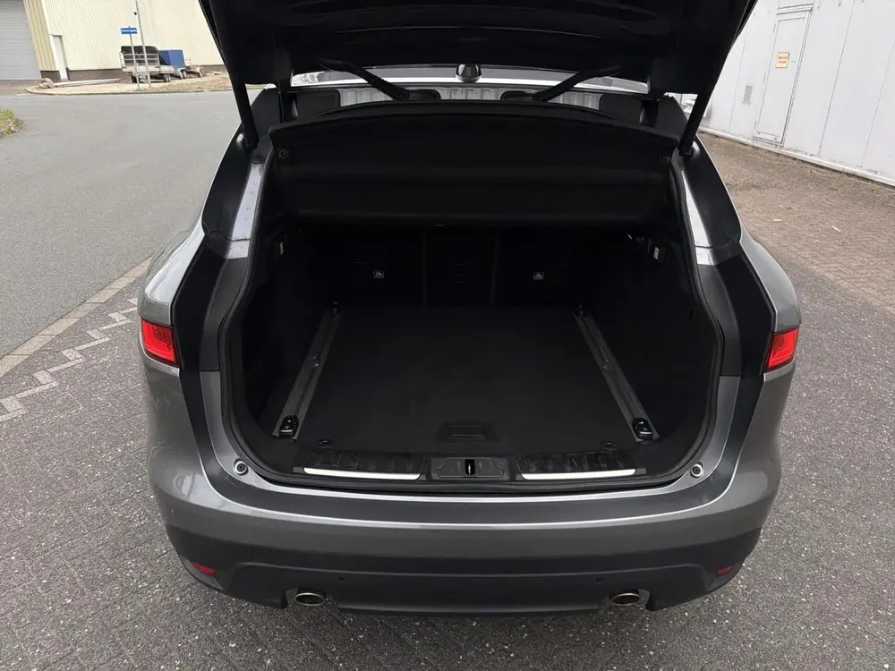Jaguar F-Pace 2.0t AWD R-Sport - PANO/LEER/MERIDIAN/LED/NAP uit 2020, foto 14
