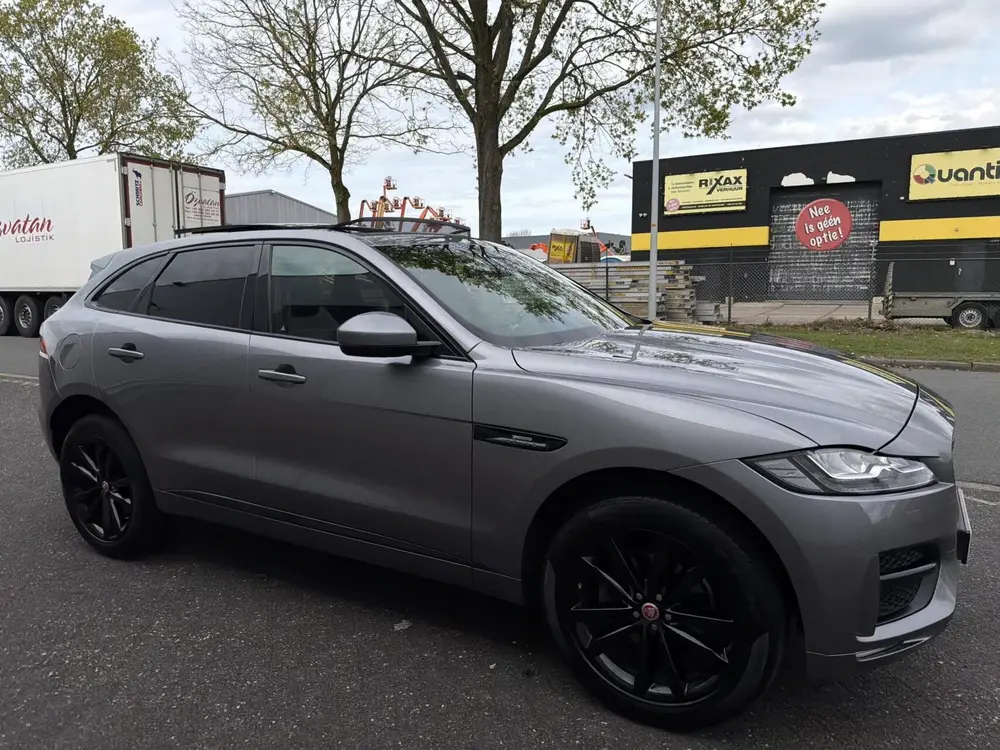 Jaguar F-Pace 2.0t AWD R-Sport - PANO/LEER/MERIDIAN/LED/NAP uit 2020, foto 17