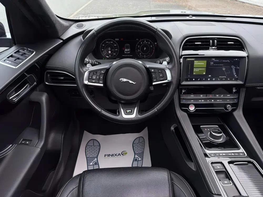 Jaguar F-Pace 2.0t AWD R-Sport - PANO/LEER/MERIDIAN/LED/NAP uit 2020, foto 2