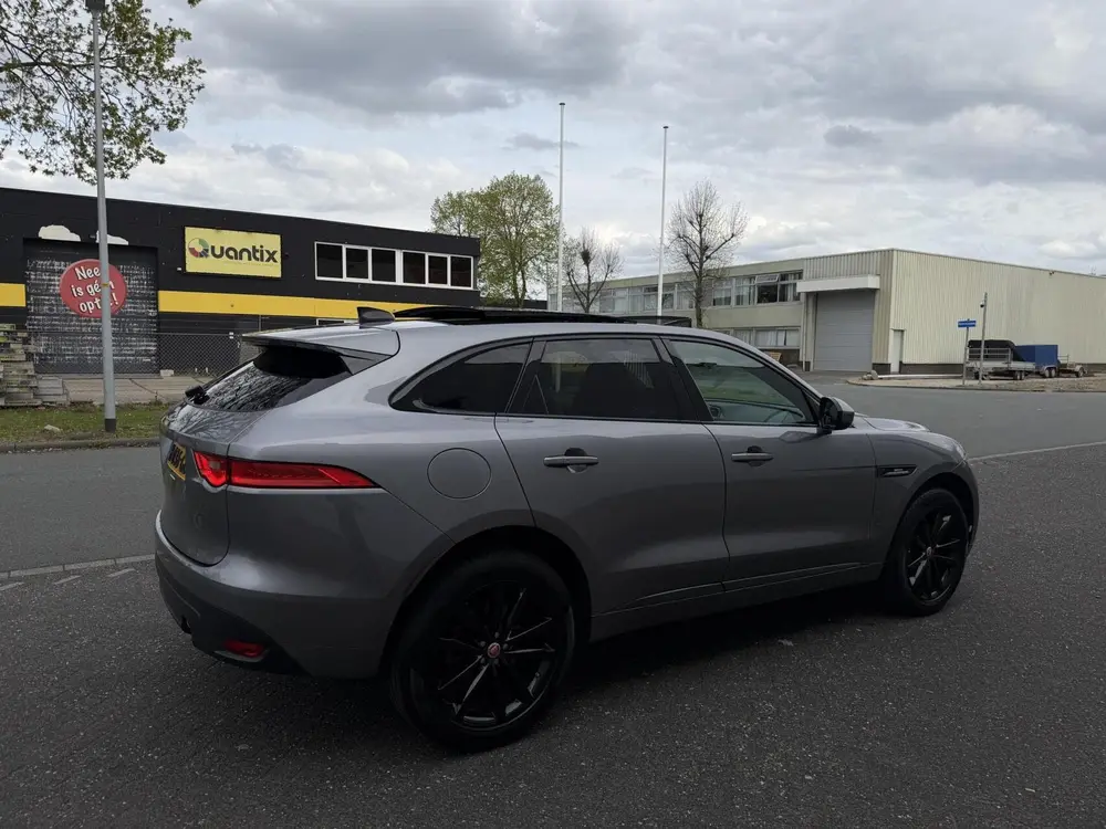 Jaguar F-Pace 2.0t AWD R-Sport - PANO/LEER/MERIDIAN/LED/NAP uit 2020, foto 6