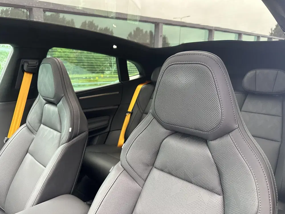 Polestar 4 Long Range Dual motor Performance Prime 10 uit 2026, foto 8