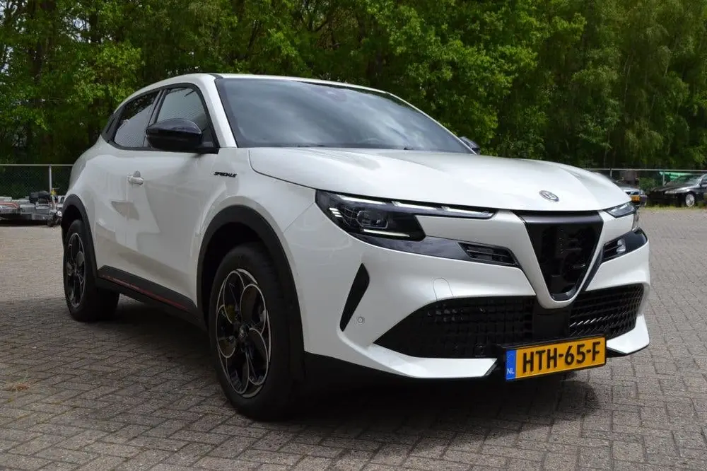 Alfa Romeo Junior Elet. Spec. 54 kWh (bj 2024 uit 2024, foto 4