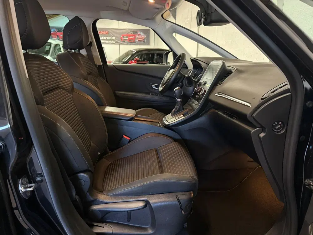 Renault Grand Scenic Grand Scénic 1.3 TCe 7p Automaat uit 2020, foto 13