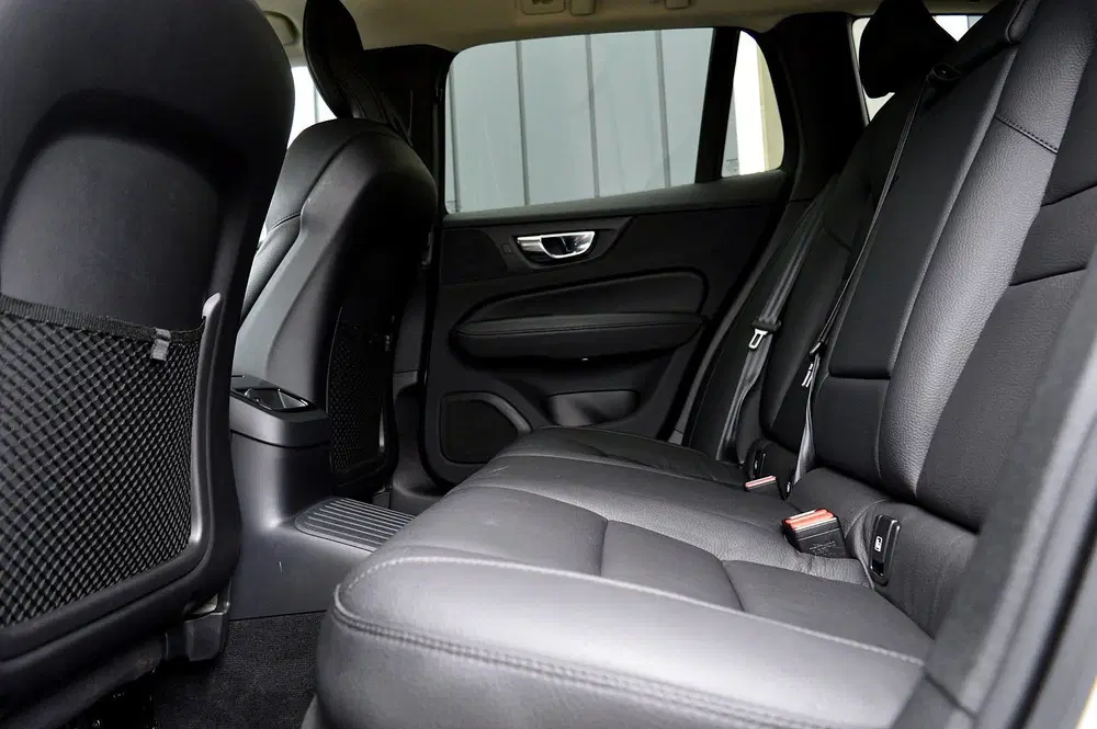 Volvo V60 2.0 T8 Recharge AWD Inscription SOH 98.32% uit 2022, foto 16