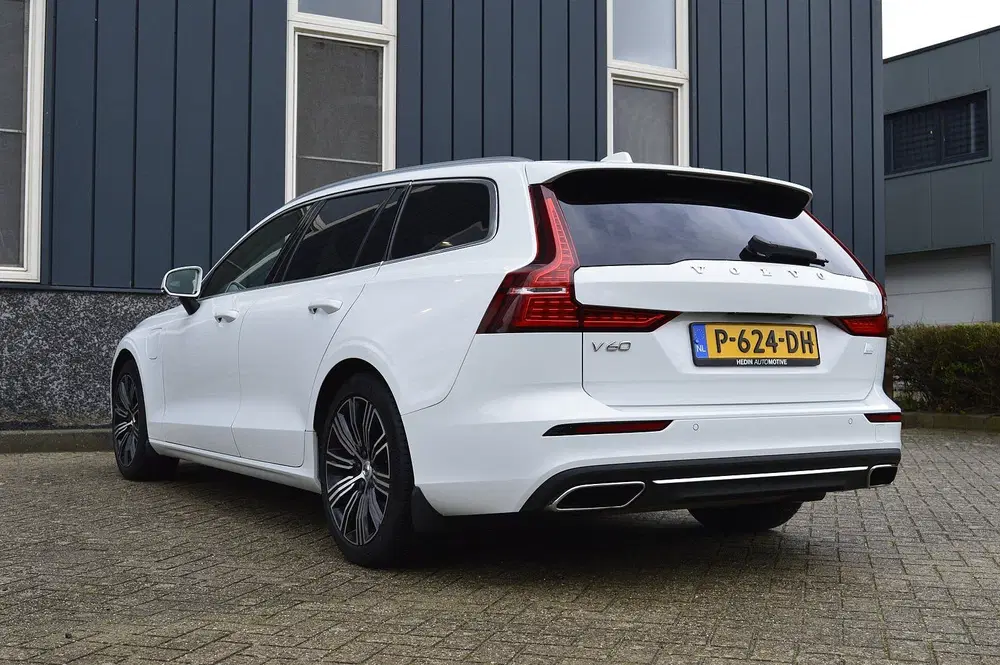Volvo V60 2.0 T8 Recharge AWD Inscription SOH 98.32% uit 2022, foto 3