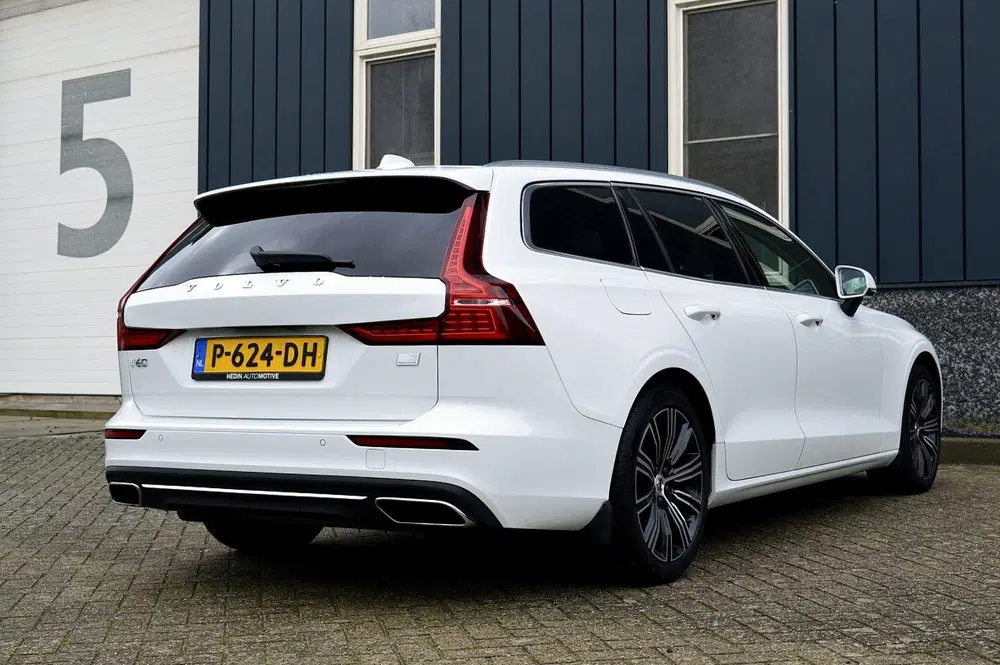 Volvo V60 2.0 T8 Recharge AWD Inscription SOH 98.32% uit 2022, foto 5