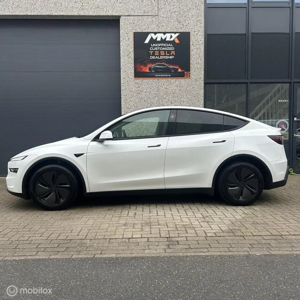 Tesla Model Y Juniper Long Range RWD + IAP uit 2025, foto 6