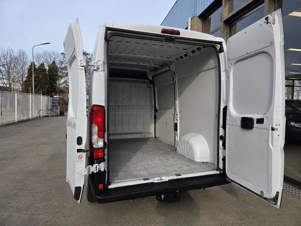 Opel Movano uit 2023, foto 13