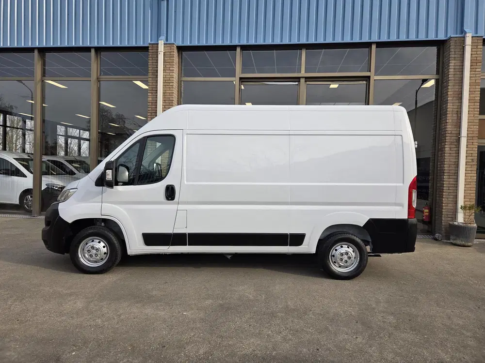 Opel Movano uit 2023, foto 5