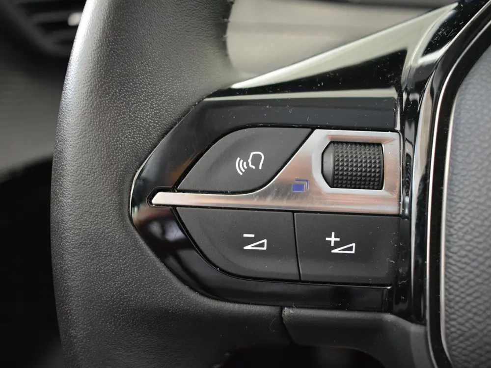 Peugeot 208 1.2 PureTech Active . uit 2022, foto 12