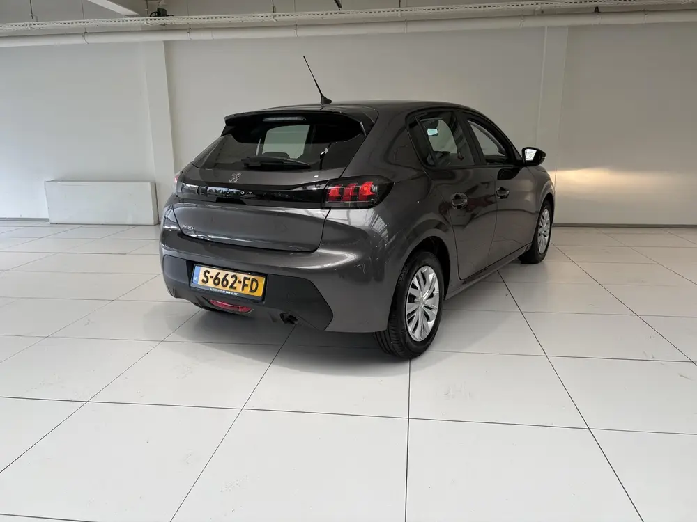 Peugeot 208 1.2 PureTech Active . uit 2022, foto 3