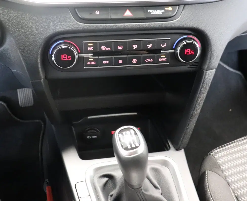 Kia Ceed 1.5 T-GDi DynamicLine 160pk uit 2023, foto 16