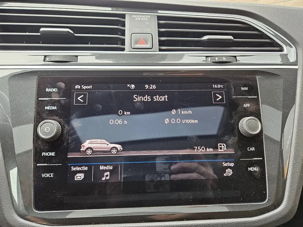 Volkswagen Tiguan 1.5 TSI ACT Highline R Line (bj 2019) uit 2019, foto 14