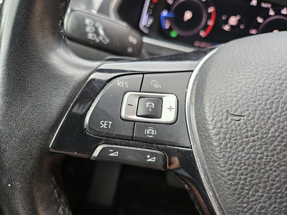 Volkswagen Tiguan 1.5 TSI ACT Highline R Line (bj 2019) uit 2019, foto 20