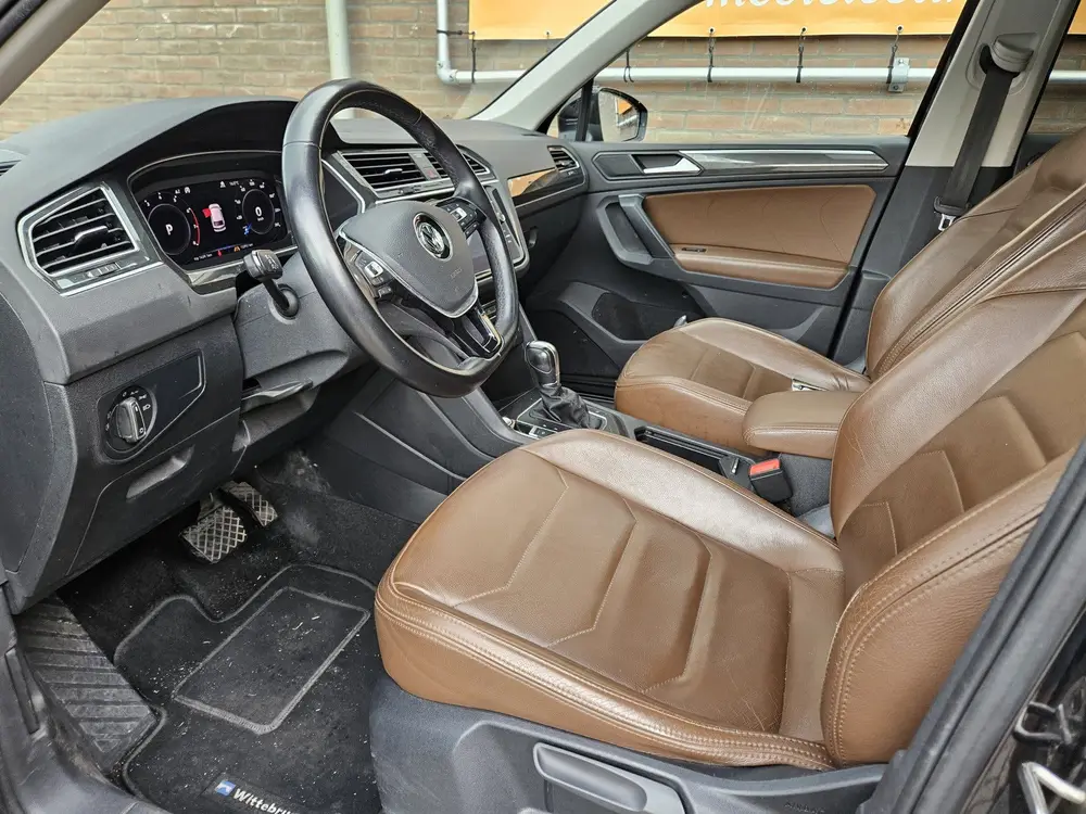 Volkswagen Tiguan 1.5 TSI ACT Highline R Line (bj 2019) uit 2019, foto 7