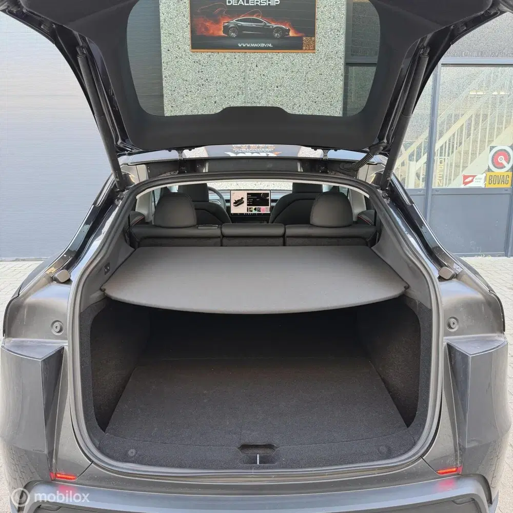 Tesla Model Y Juniper Long Range RWD uit 2025, foto 16
