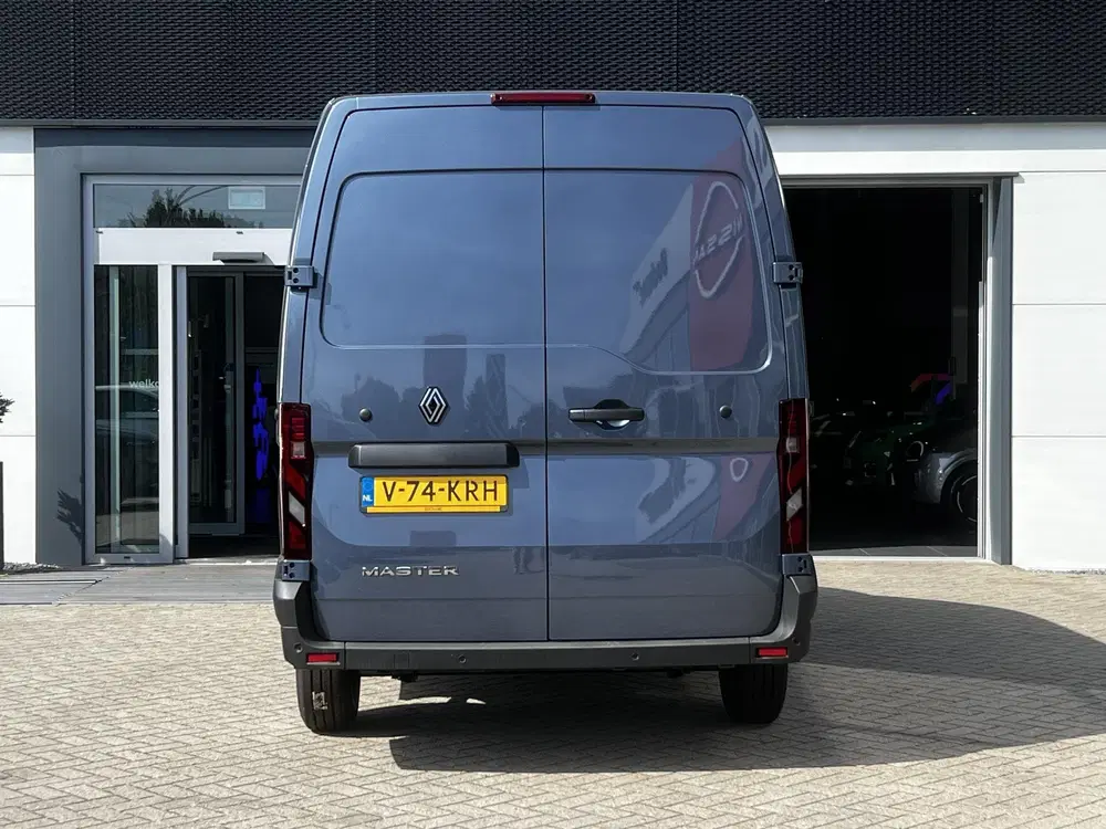 Renault Master T35 2.0 dCi 130 L2H2 Start uit 2024, foto 18