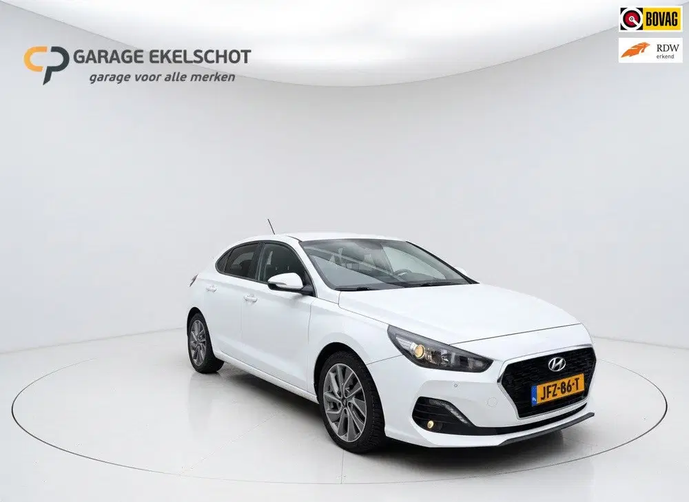 Hyundai i30 1.0 T-GDI Fastback Premium uit 2020