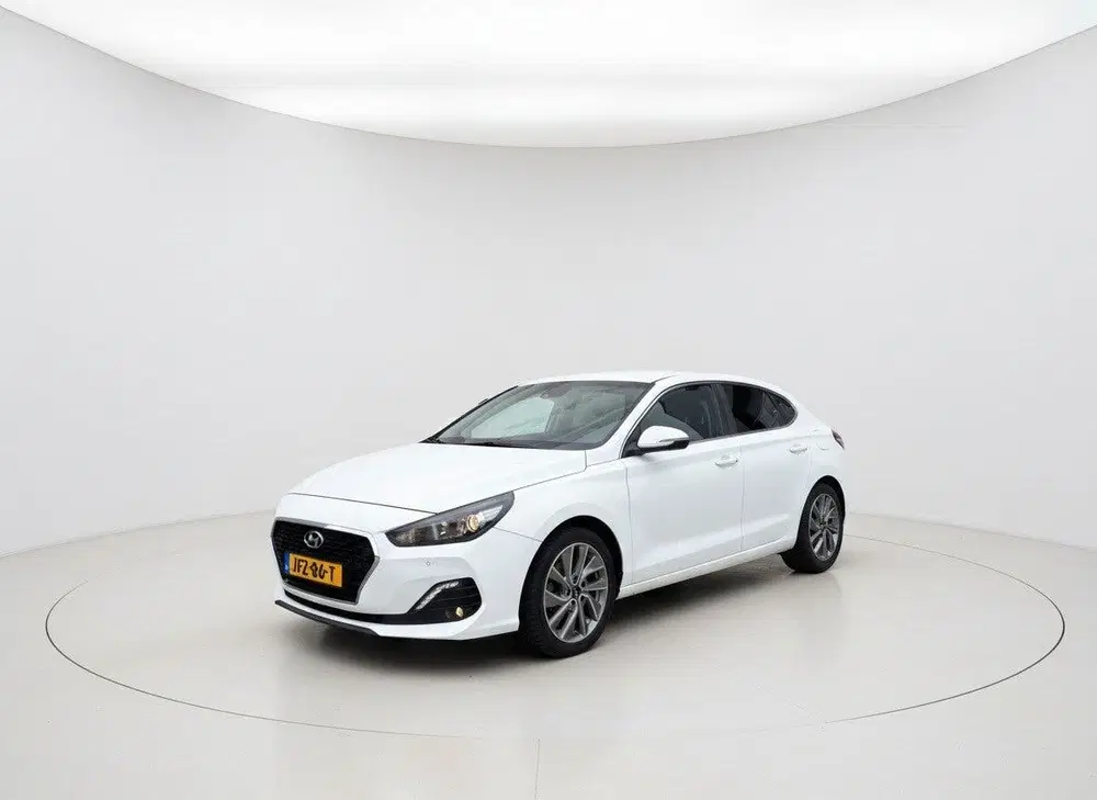 Hyundai i30 1.0 T-GDI Fastback Premium uit 2020, foto 10