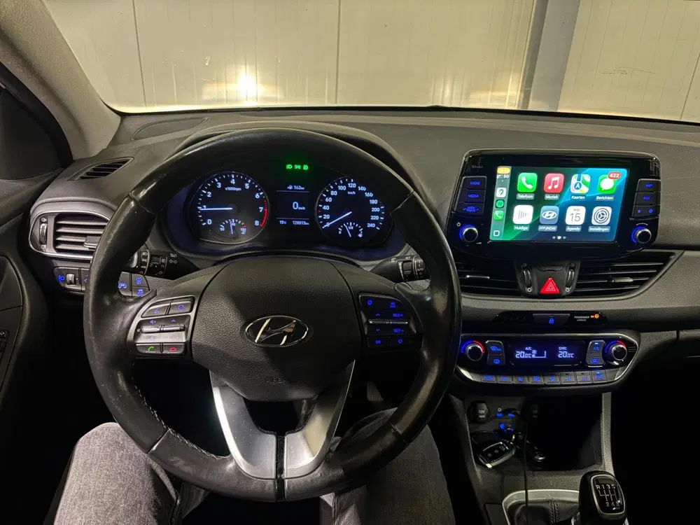 Hyundai i30 1.0 T-GDI Fastback Premium uit 2020, foto 3