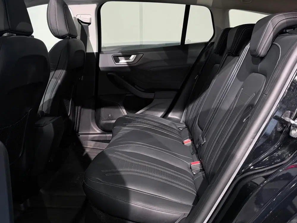 Ford Focus 1.5 Vignale AUT 182 uit 2019, foto 18