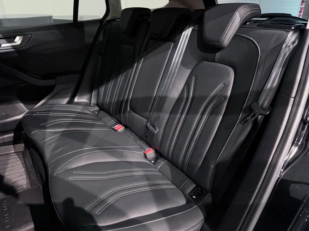 Ford Focus 1.5 Vignale AUT 182 uit 2019, foto 7