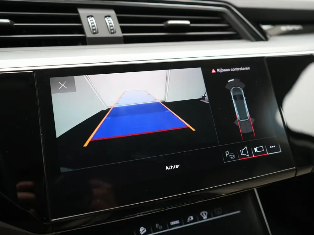 Audi Q8 e-tron 55 Quattro S Line 114 kWh 408pk Dealer O.H uit 2023, foto 12