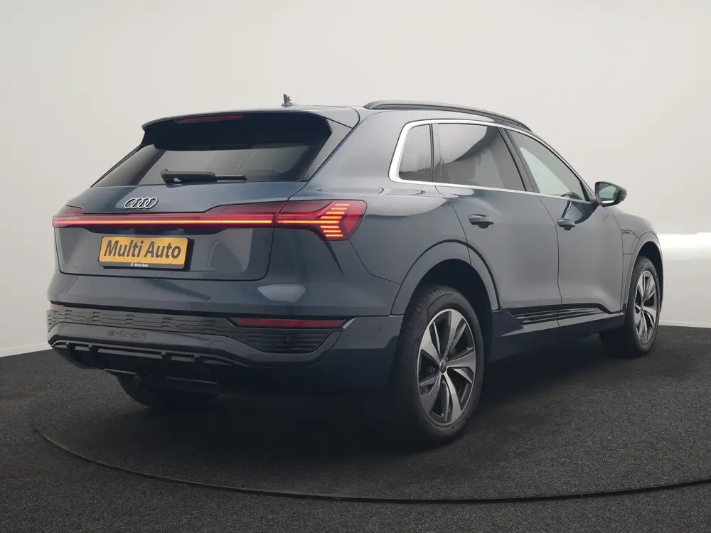 Audi Q8 e-tron 55 Quattro S Line 114 kWh 408pk Dealer O.H uit 2023, foto 3